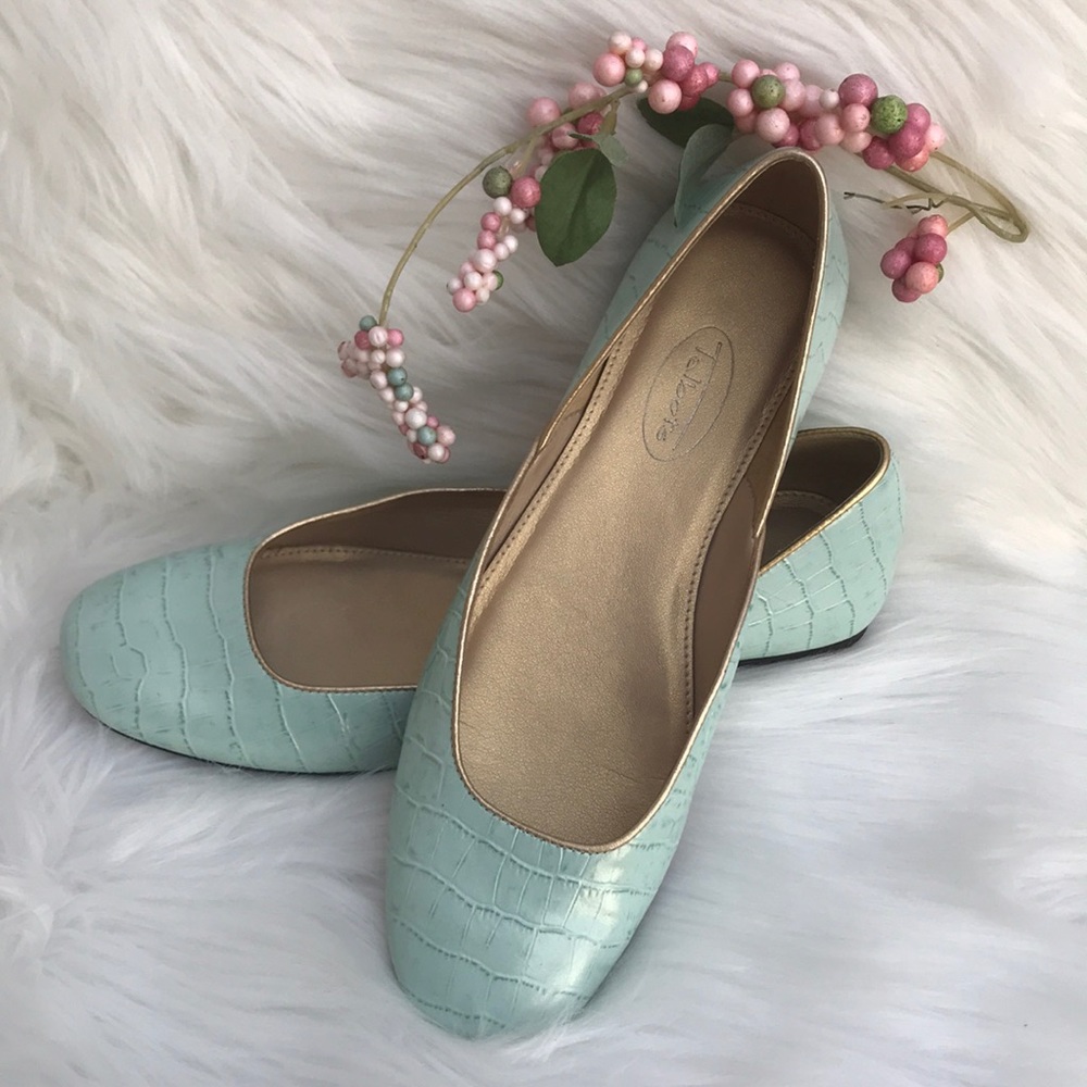 TALBOTS Agua slip on flats